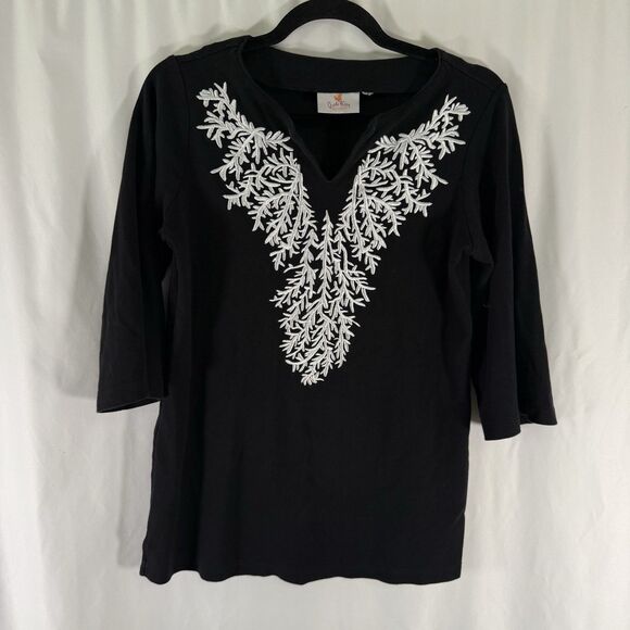 Quacker Factory Tops - Quacker Factory Blouse Women's XS Black White Embroidered V-Neck 3/4 Sleeve